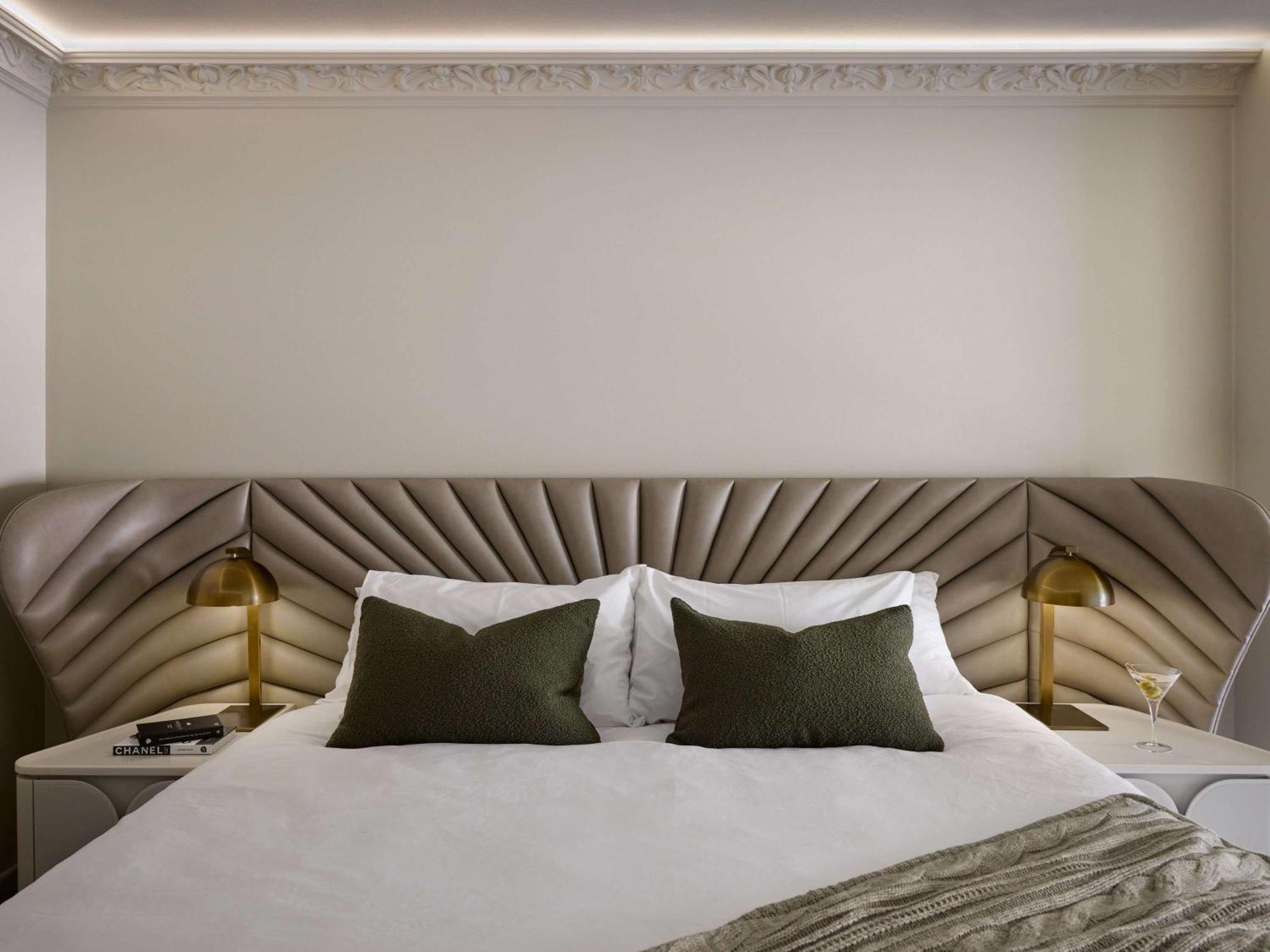 The Playford Adelaide - Mgallery Exterior foto A bed with a headboard