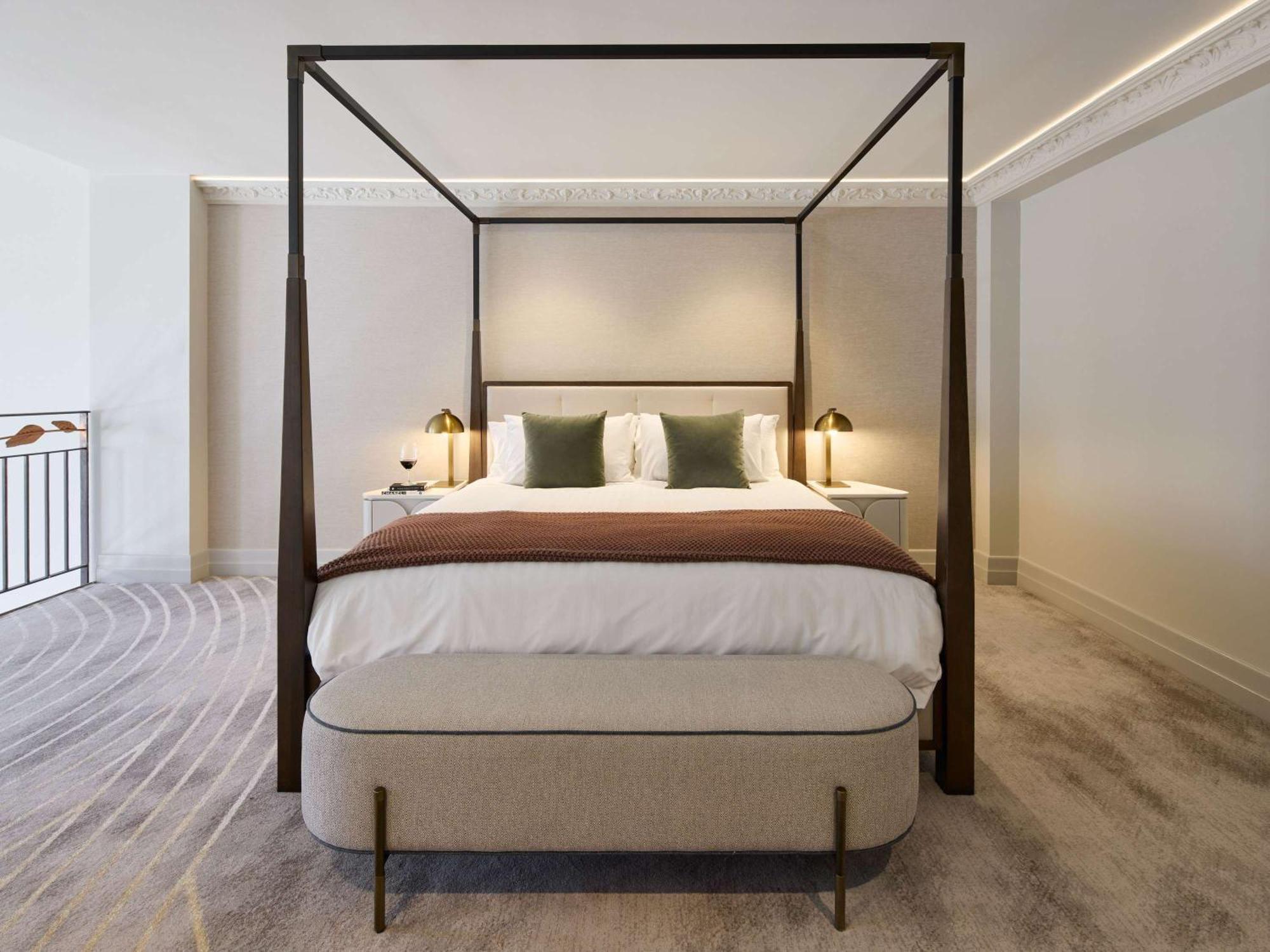The Playford Adelaide - Mgallery Exterior foto A four-poster bed